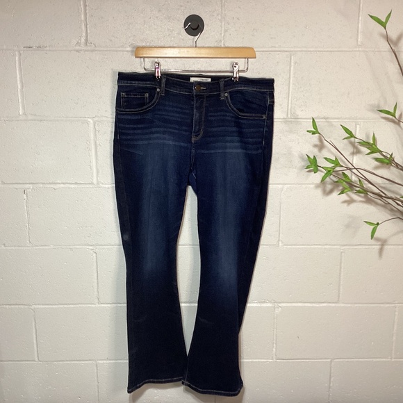 Buckle BKE Payton Mid Rise Universal Fit Bootcut | 32 x 29 1/2 - Picture 1 of 3